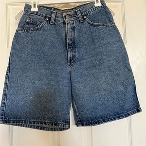 Classic Blue Denim Shorts Levi’s. Jr size 9. See photos for measurements.